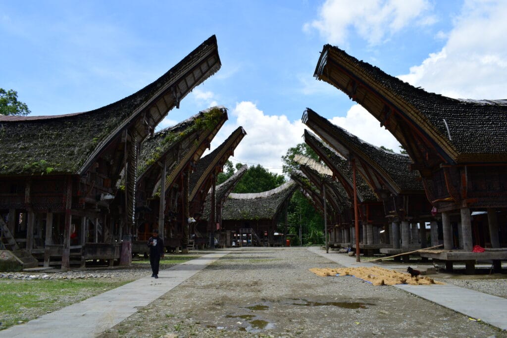 paket wisata toraja 3 hari 2 malam