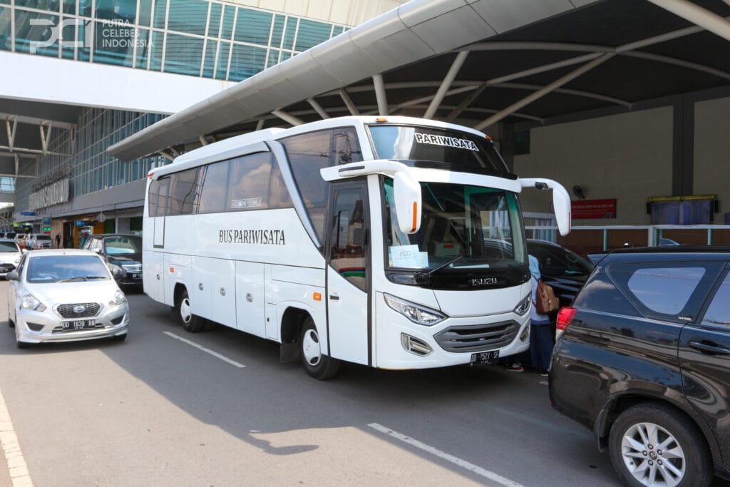 bus pariwisata makassar toraja